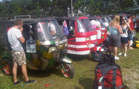 Kampanyekan Pentingnya Menjaga Kelestarian Lingkungan Hidup, 75 WN Asing Naik Bajaj Medan-Bali